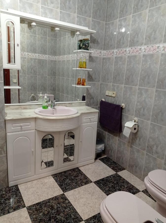 Apartamento Turistico Antigua Universidad Almagro Exterior photo