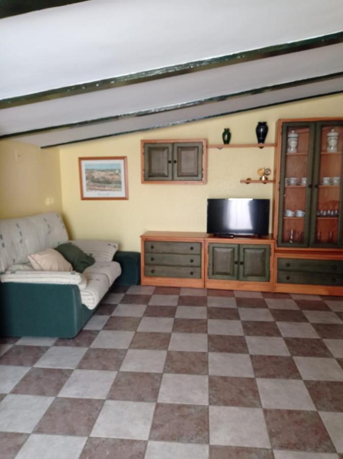 Apartamento Turistico Antigua Universidad Almagro Exterior photo