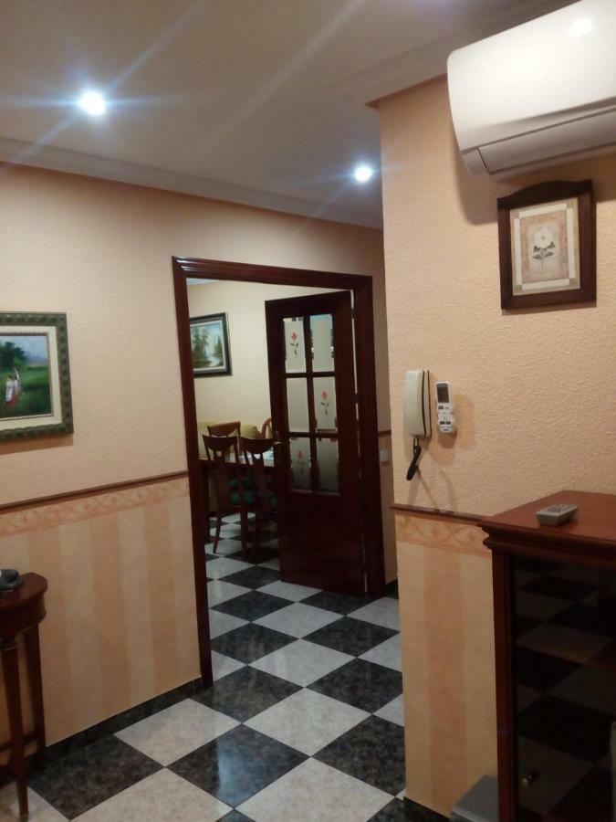 Apartamento Turistico Antigua Universidad Almagro Exterior photo